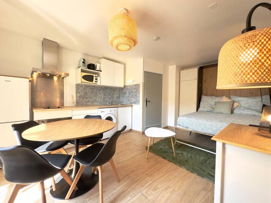 Charmant Studio A 200M Du Gardon Remoulins Exteriör bild